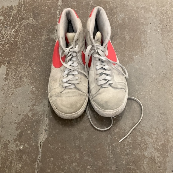 Nike blazer in lobster colour High-Top Sneakers - Picture 2 of 4